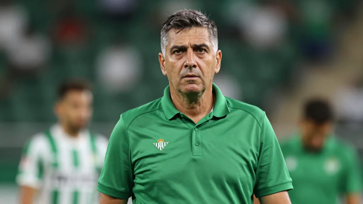 Betis puts Amrabat on hold as they hunt a centre‑forward