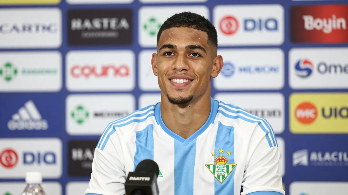 Antony da la mejor noticia a la afición del Betis