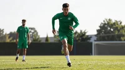 Real Betis Balompié, third with 15 points, visit Deportivo La Coruña in a match where their superior quality and...