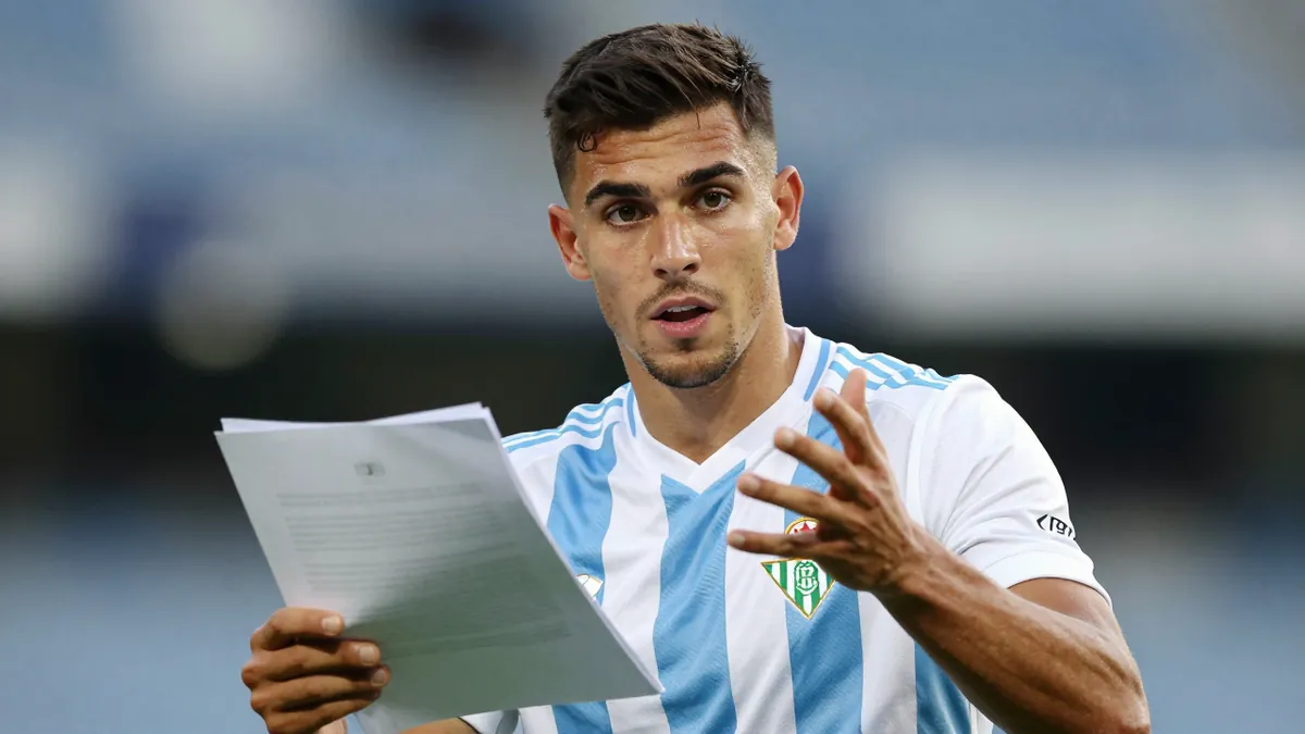 Barcelona Initiates Talks with Real Betis for Natan